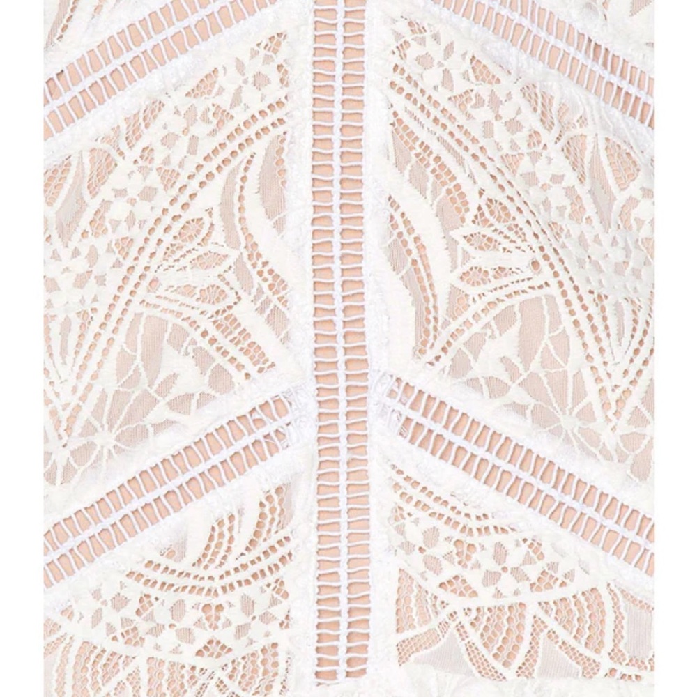 White Lace Backless For Love and Lemons Dress - Picture 6 of 12